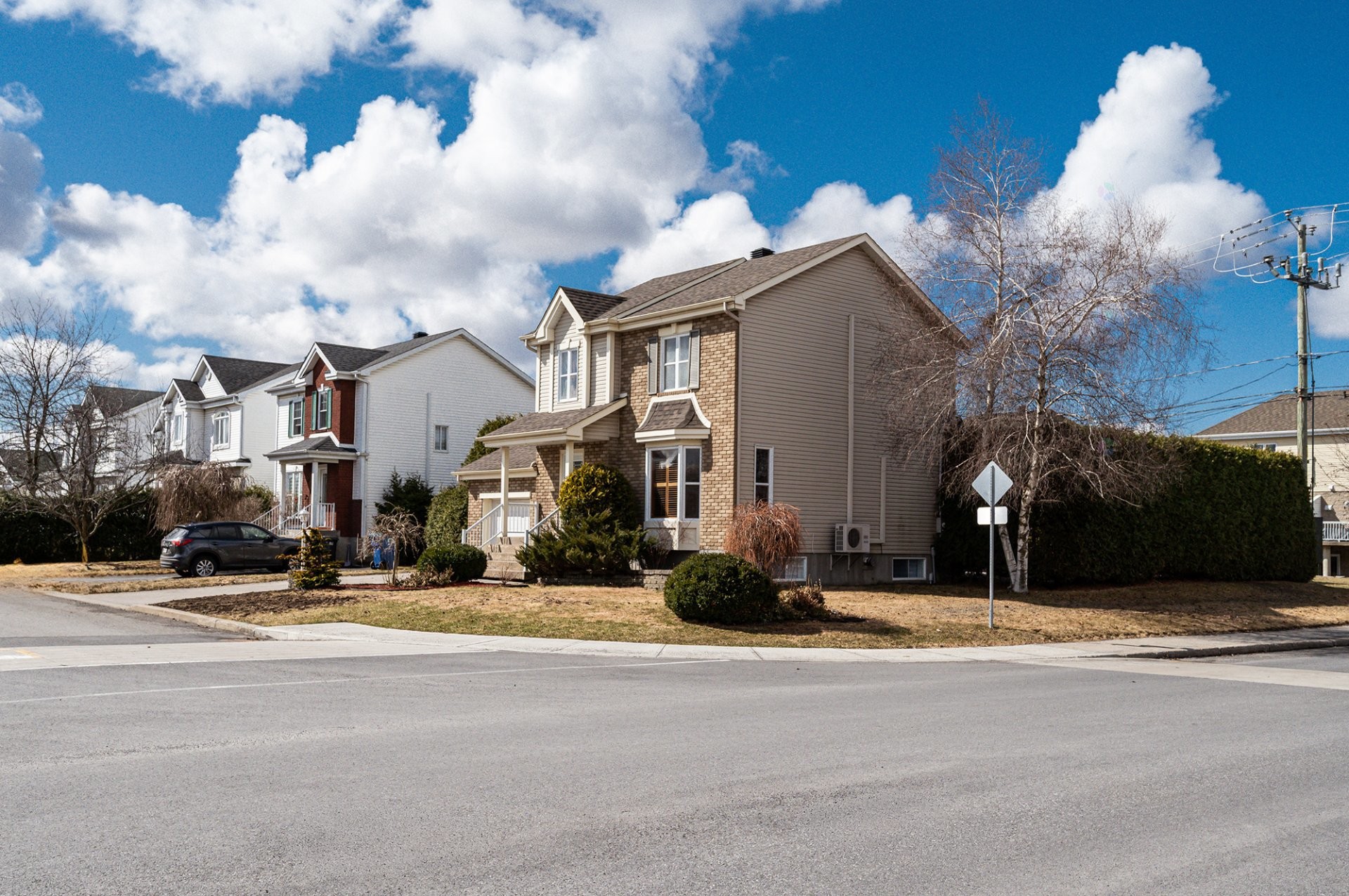 









2


Rue de l'Amandier

,
Saint-Constant,




QC
J5A2P5

