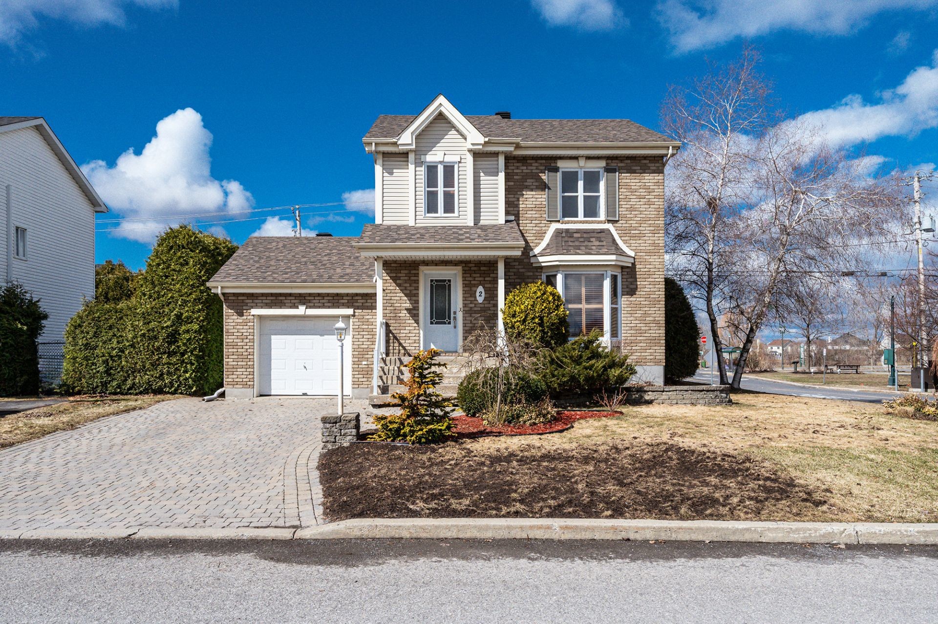 









2


Rue de l'Amandier

,
Saint-Constant,




QC
J5A2P5

