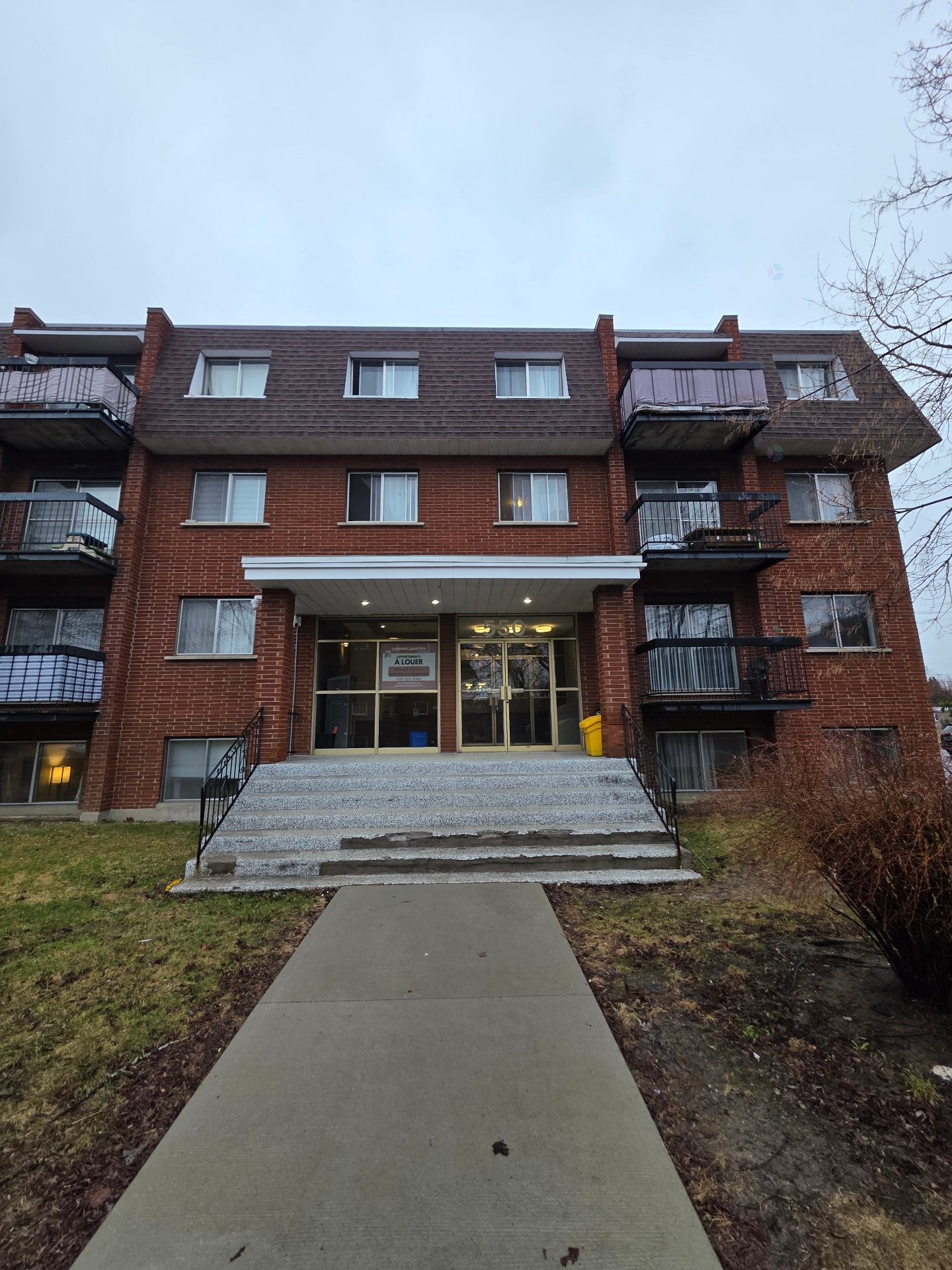 









550


Rue Varennes

, 9,
Longueuil (Le Vieux-Longueuil),




QC
J4L4E5

