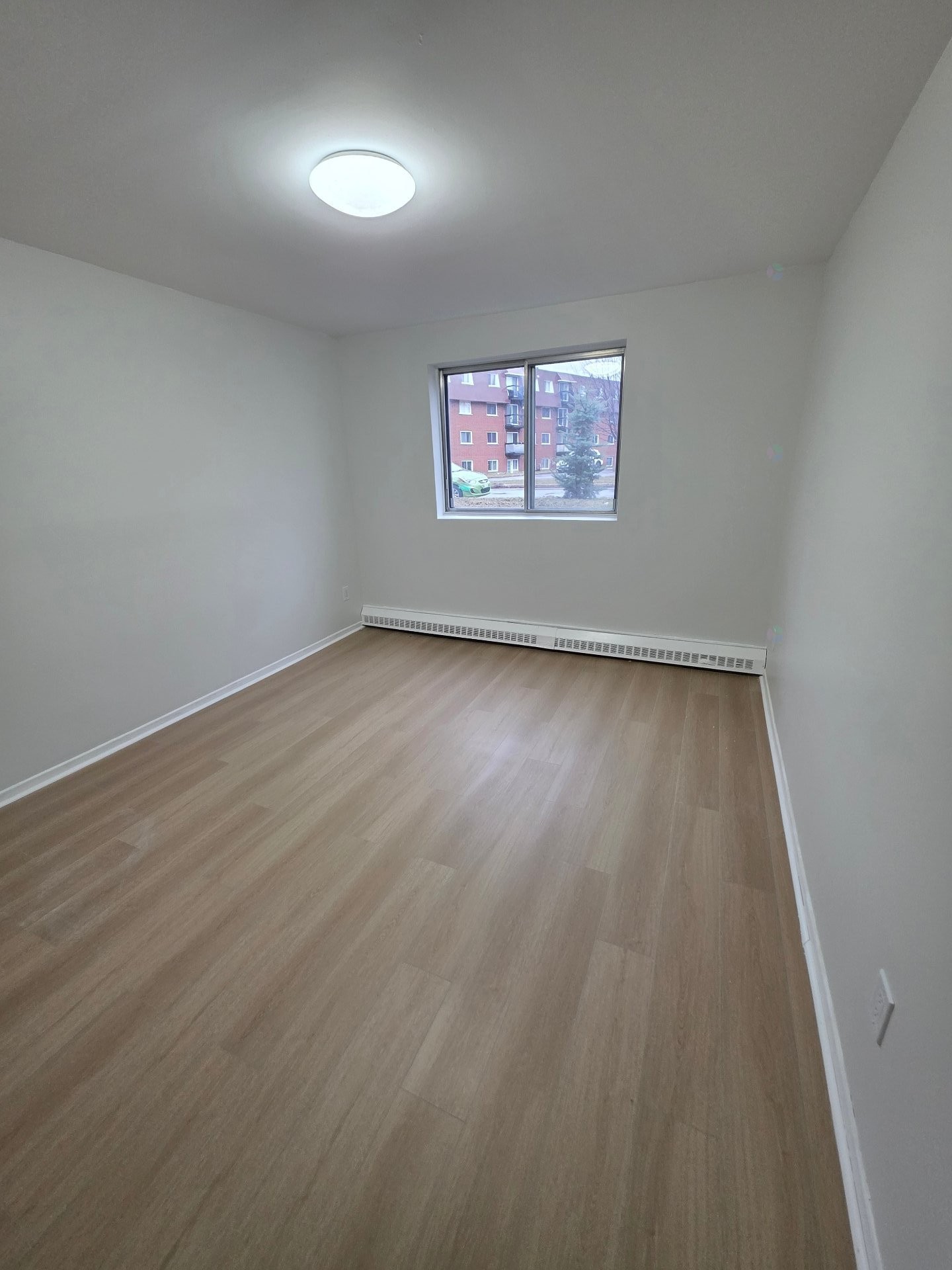









550


Rue Varennes

, 9,
Longueuil (Le Vieux-Longueuil),




QC
J4L4E5

