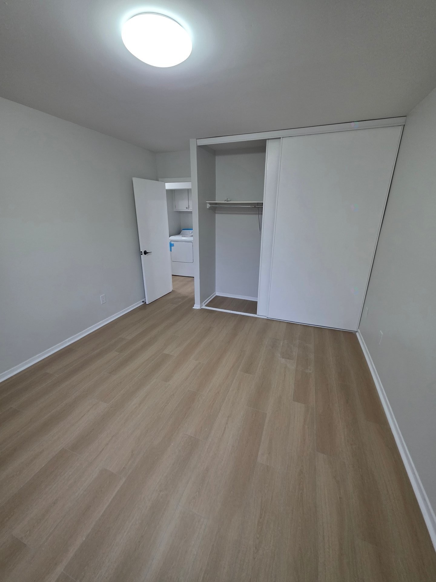 









550


Rue Varennes

, 9,
Longueuil (Le Vieux-Longueuil),




QC
J4L4E5

