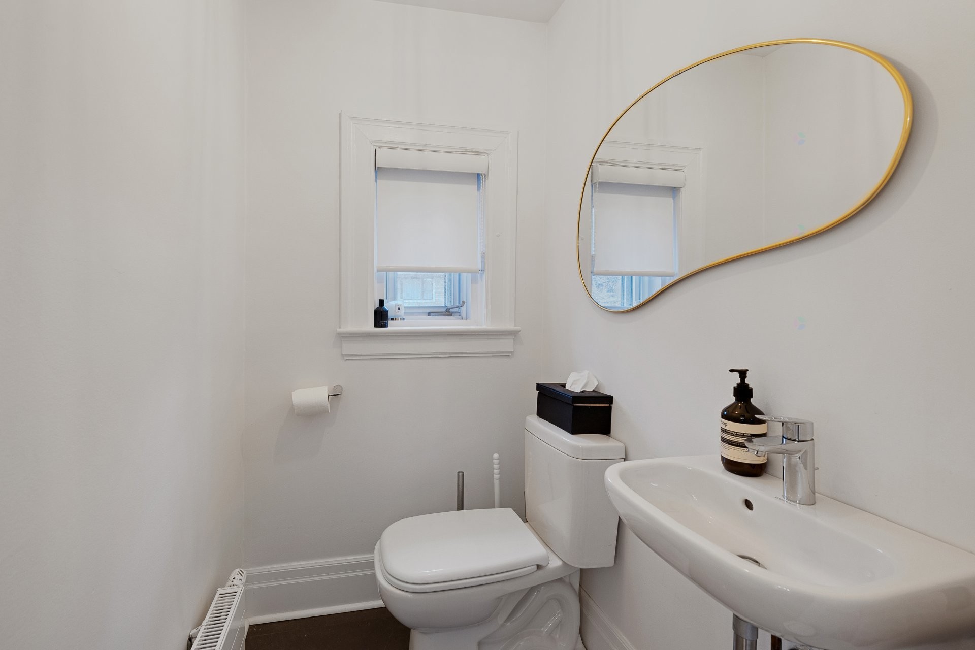 









34


Av. Courcelette

,
Montréal (Outremont),




QC
H2V3A6

