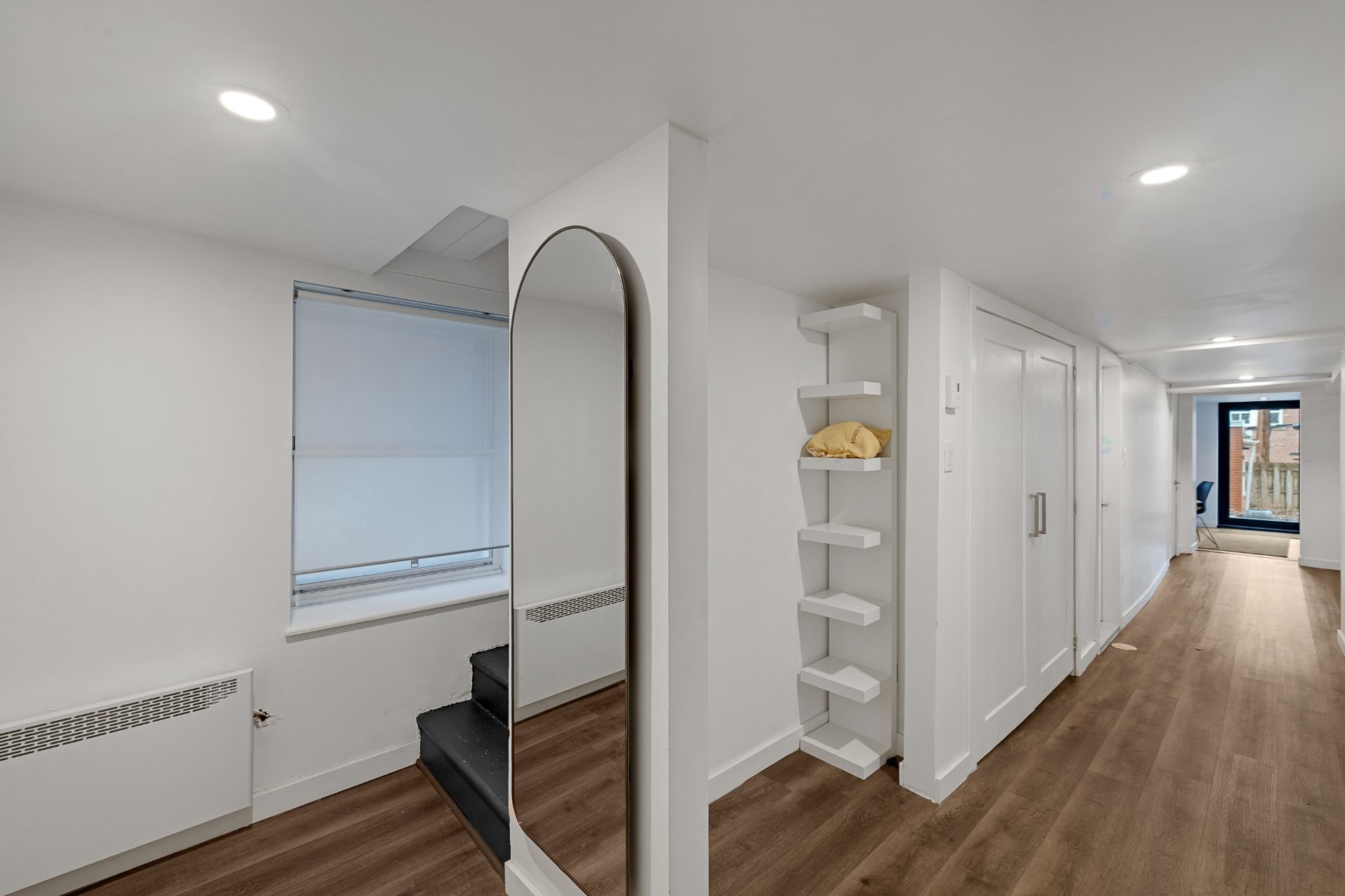 









34


Av. Courcelette

,
Montréal (Outremont),




QC
H2V3A6

