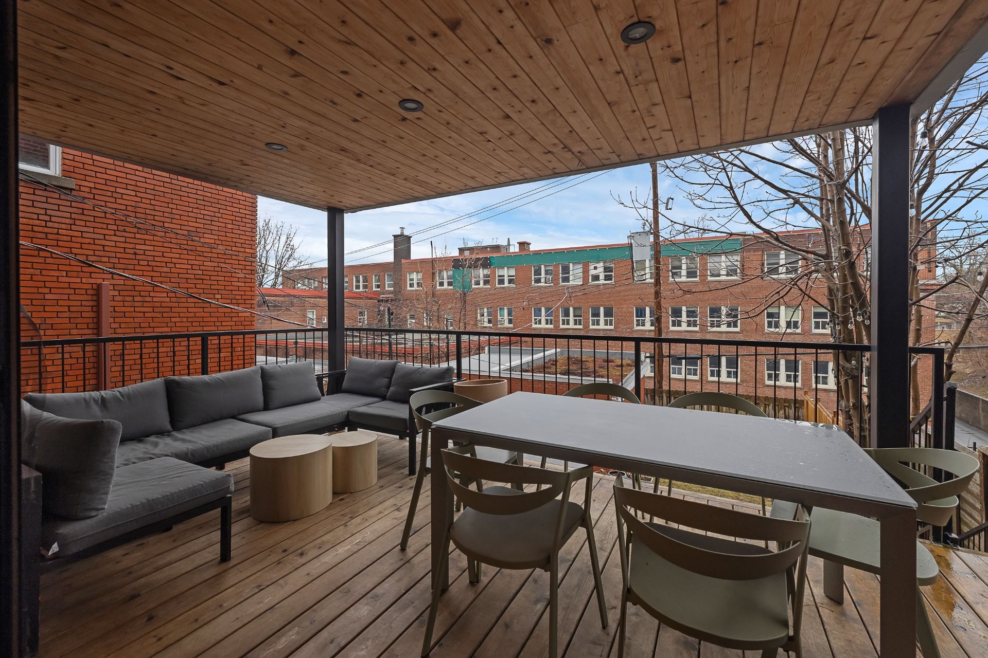 









34


Av. Courcelette

,
Montréal (Outremont),




QC
H2V3A6

