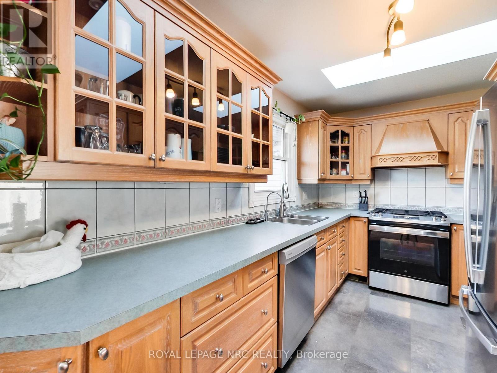 












9183 SILVER STREET

,
West Lincoln,




Ontario
L0R1E0

