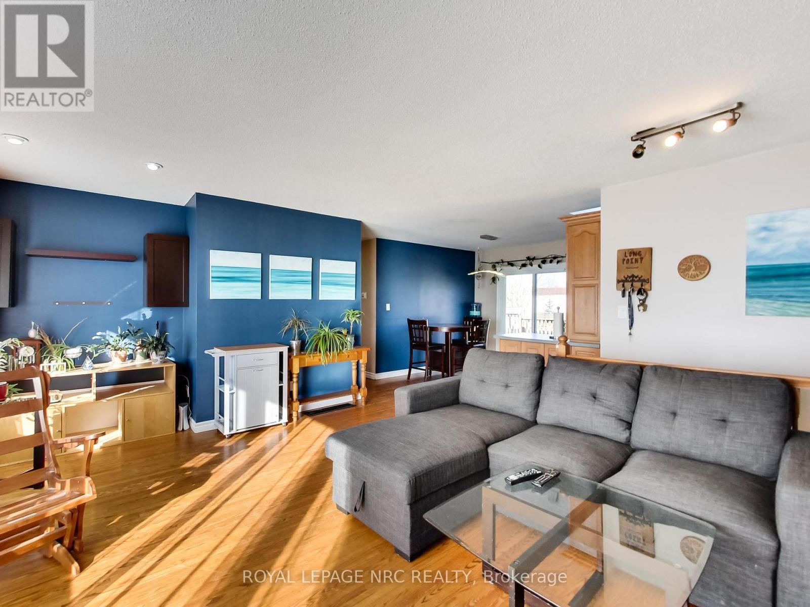 












9183 SILVER STREET

,
West Lincoln,




Ontario
L0R1E0

