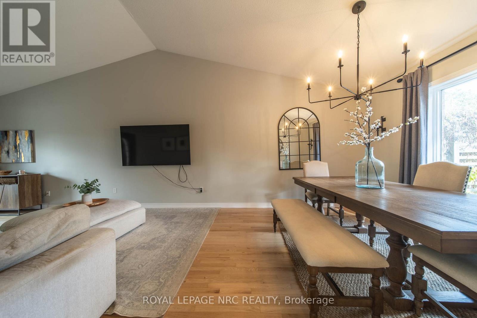 












7955 HARVEST CRESCENT

,
Niagara Falls (Ascot),




Ontario
L2H3G7

