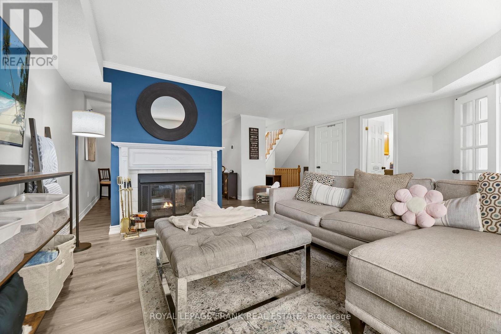 












E12 - 1665 NASH ROAD

,
Clarington (Courtice),




Ontario
L1E1S8

