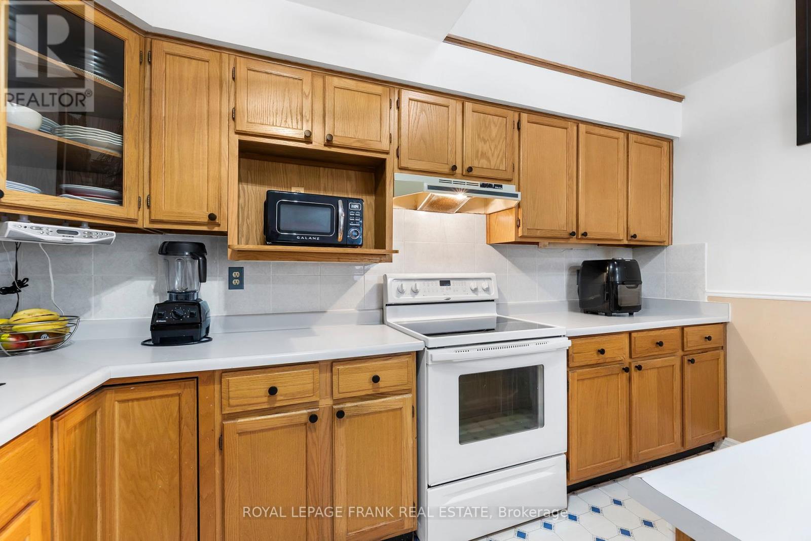 












E12 - 1665 NASH ROAD

,
Clarington (Courtice),




Ontario
L1E1S8

