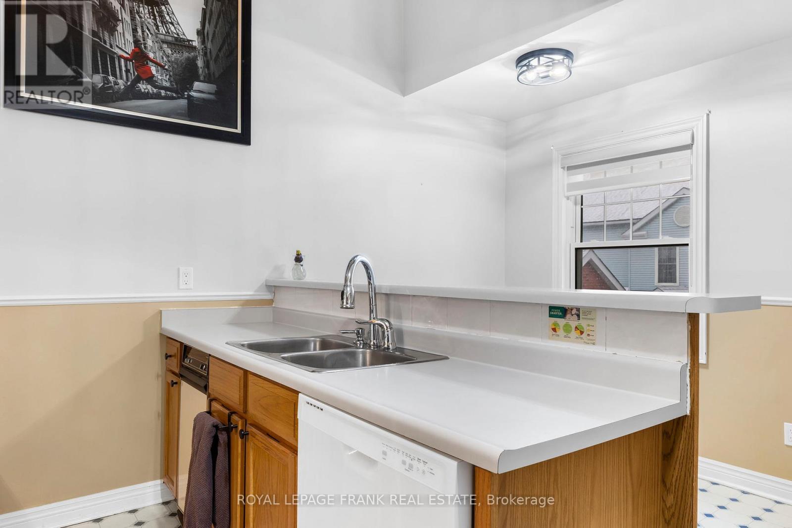 












E12 - 1665 NASH ROAD

,
Clarington (Courtice),




Ontario
L1E1S8

