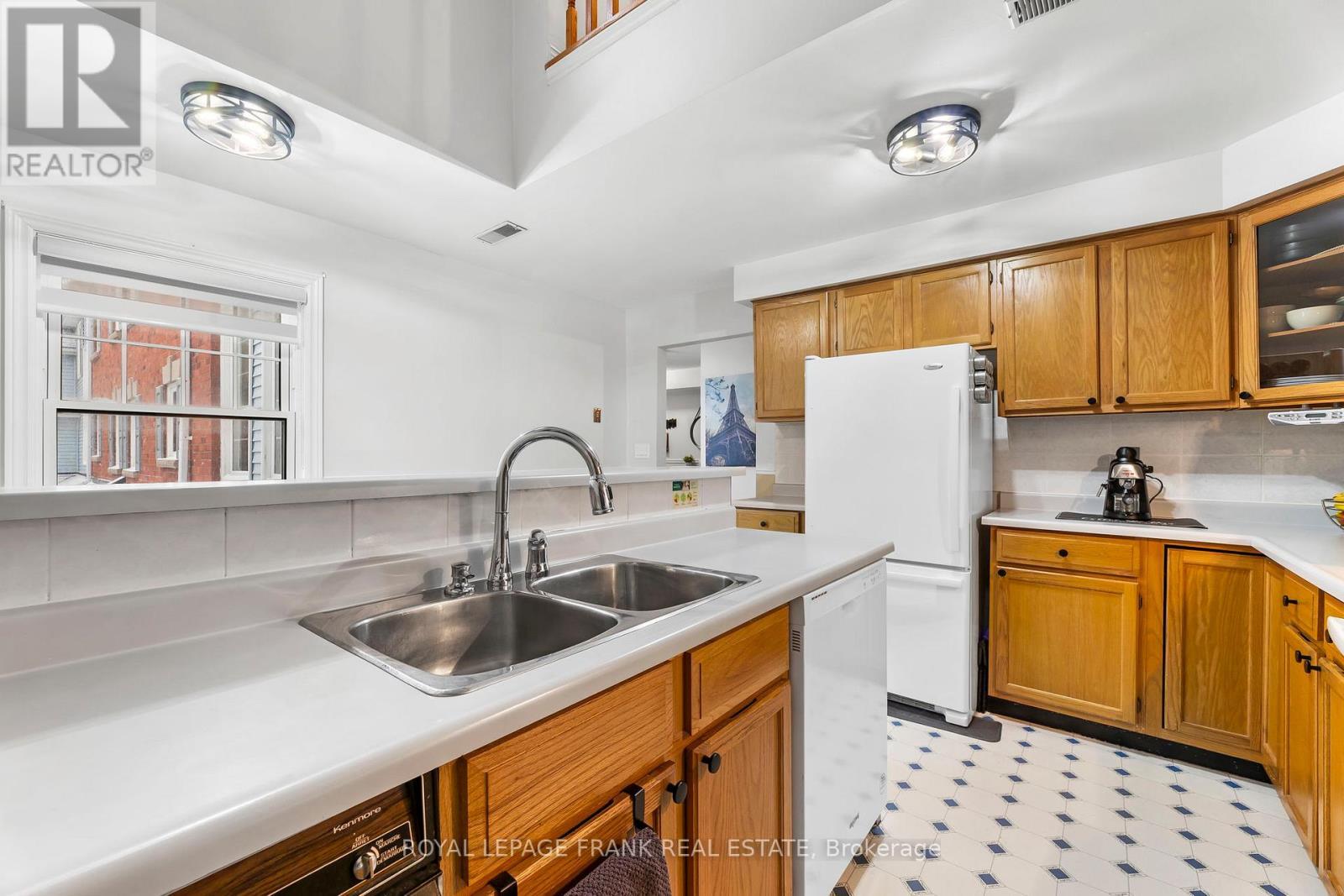 












E12 - 1665 NASH ROAD

,
Clarington (Courtice),




Ontario
L1E1S8

