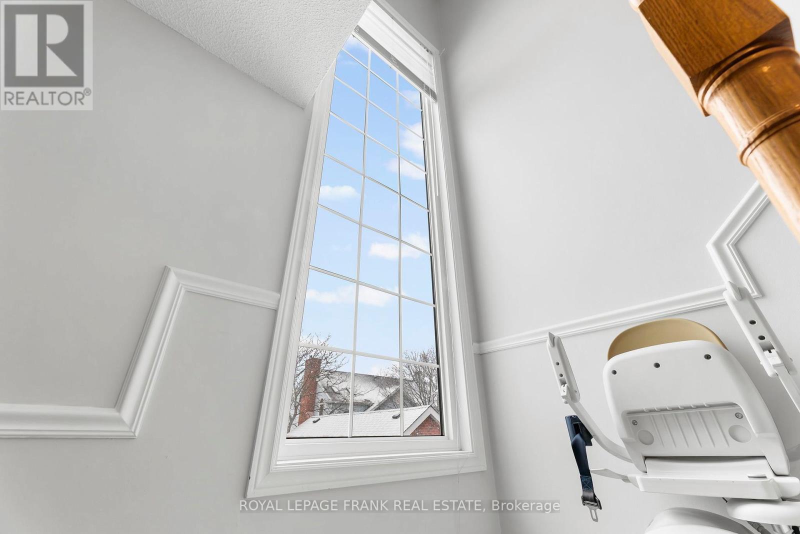 












E12 - 1665 NASH ROAD

,
Clarington (Courtice),




Ontario
L1E1S8

