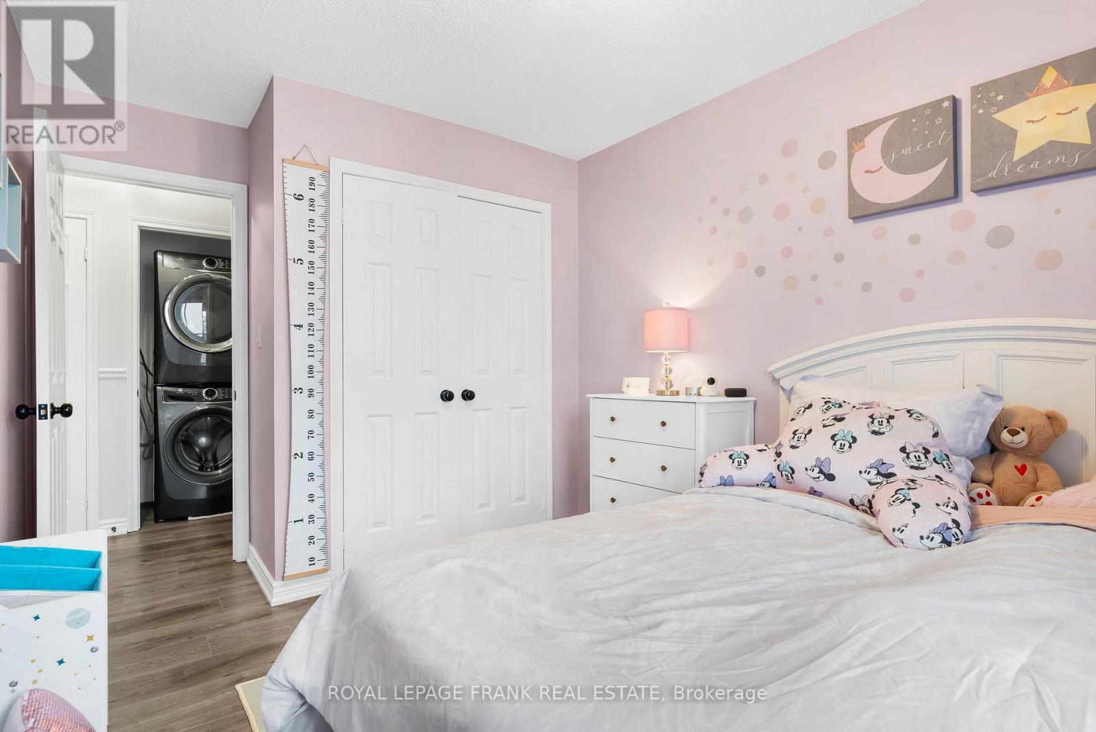 












E12 - 1665 NASH ROAD

,
Clarington (Courtice),




Ontario
L1E1S8

