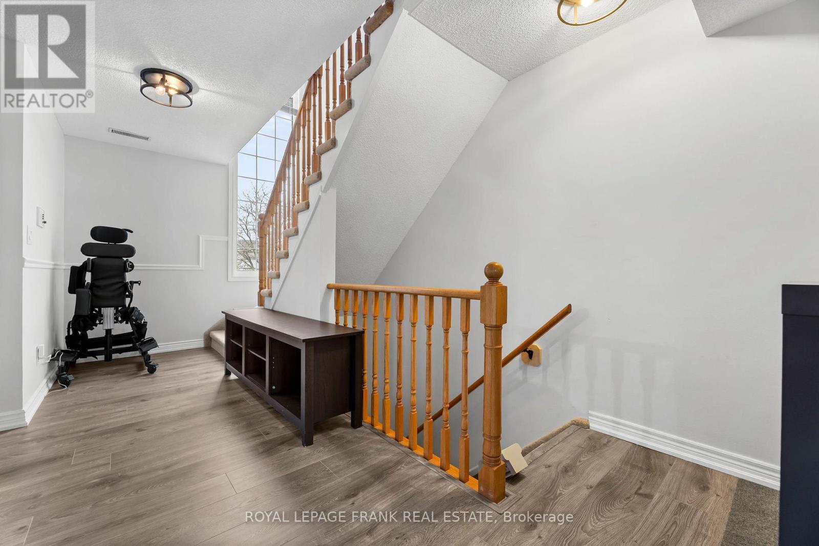 












E12 - 1665 NASH ROAD

,
Clarington (Courtice),




Ontario
L1E1S8

