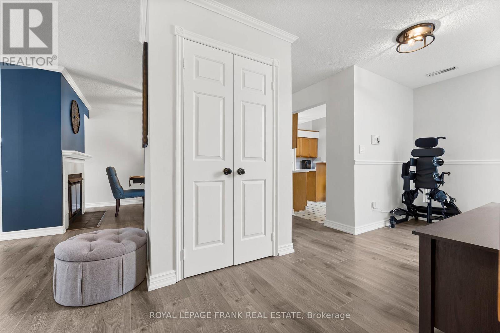 












E12 - 1665 NASH ROAD

,
Clarington (Courtice),




Ontario
L1E1S8

