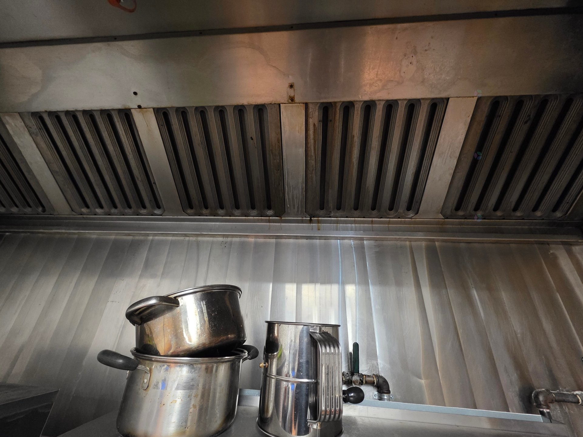 









1452

 - 1462


Rue Atateken

,
Montréal (Ville-Marie),




QC
H2L3L3

