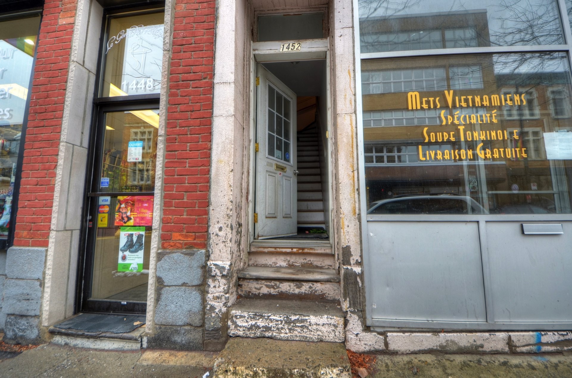 









1452

 - 1462


Rue Atateken

,
Montréal (Ville-Marie),




QC
H2L3L3

