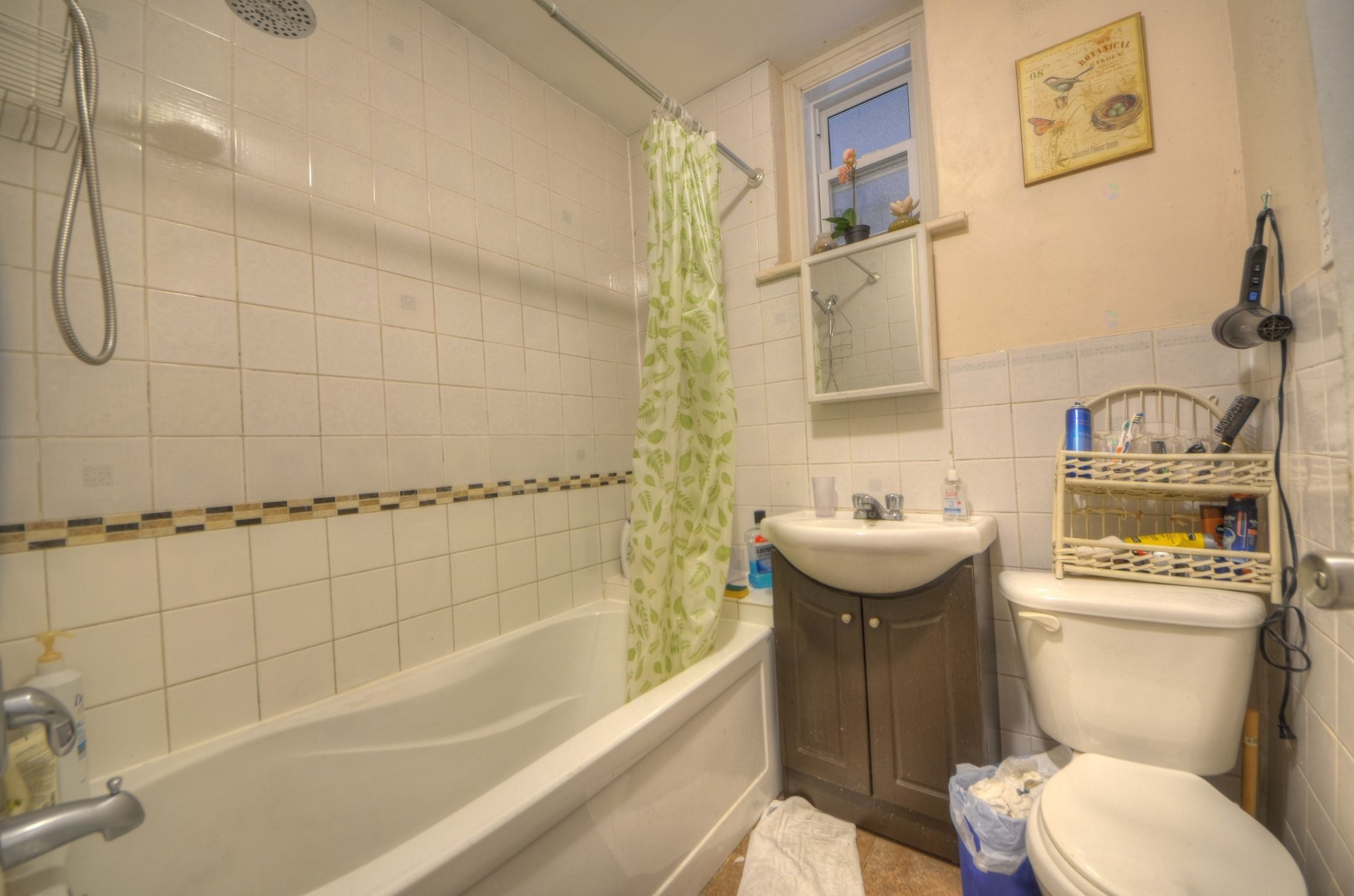 









1452

 - 1462


Rue Atateken

,
Montréal (Ville-Marie),




QC
H2L3L3

