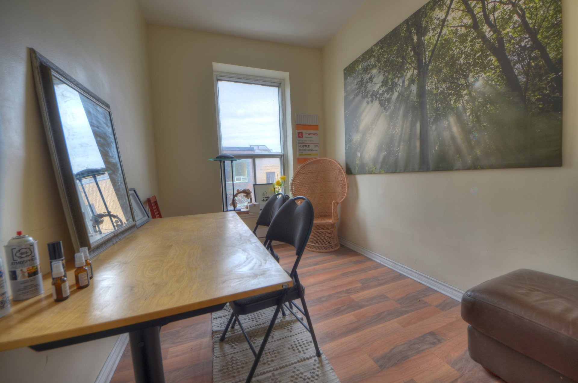 









1452

 - 1462


Rue Atateken

,
Montréal (Ville-Marie),




QC
H2L3L3

