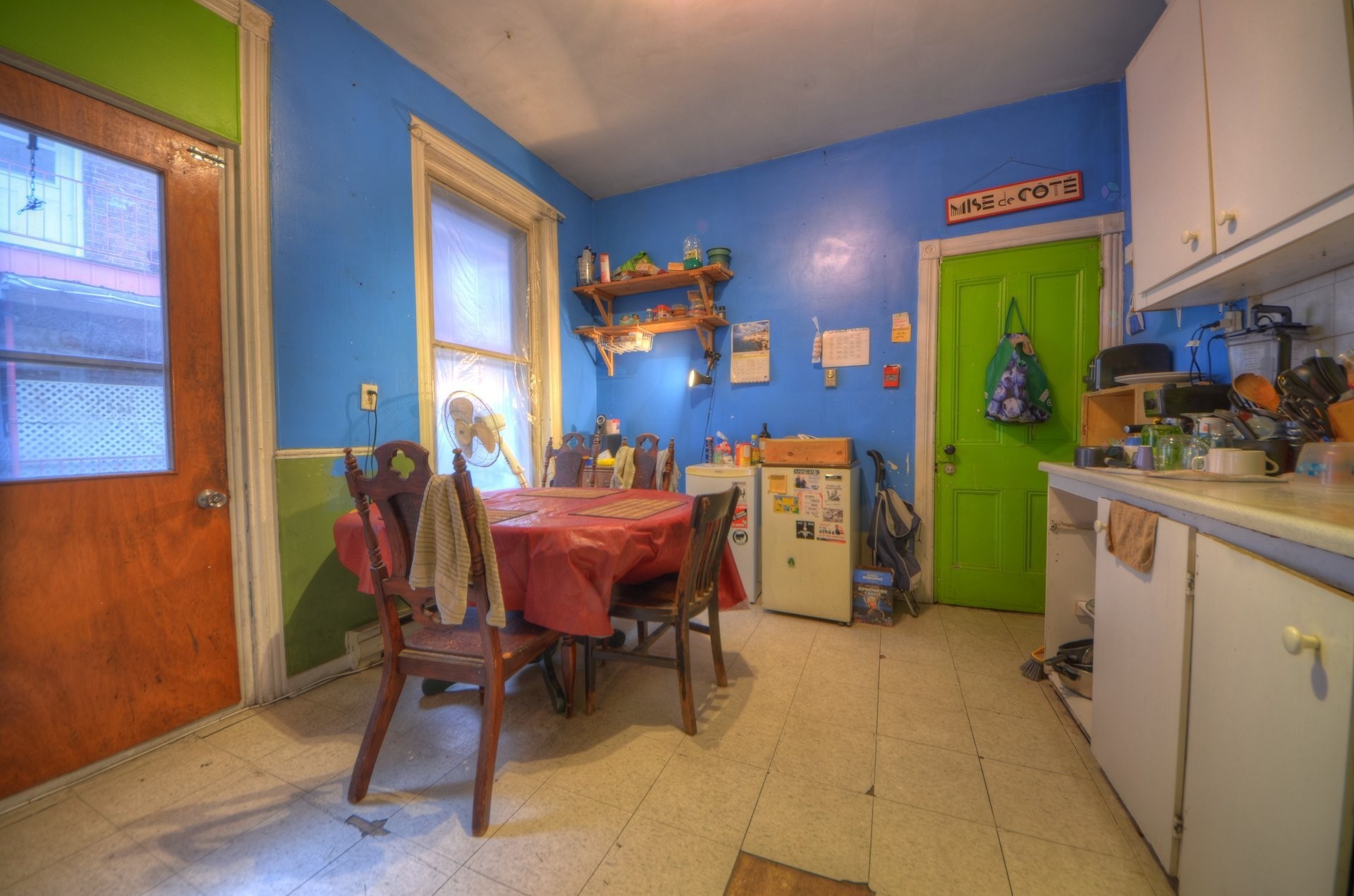 









1452

 - 1462


Rue Atateken

,
Montréal (Ville-Marie),




QC
H2L3L3

