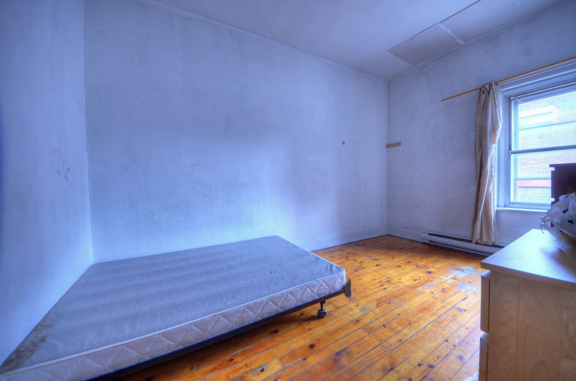 









1452

 - 1462


Rue Atateken

,
Montréal (Ville-Marie),




QC
H2L3L3

