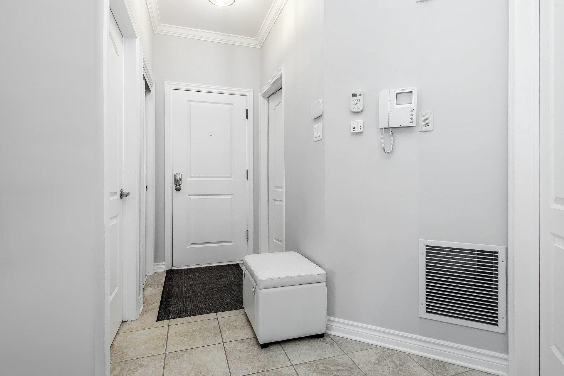 









645


Rue Montmartre

, 203,
Mascouche,




QC
J7K0J2

