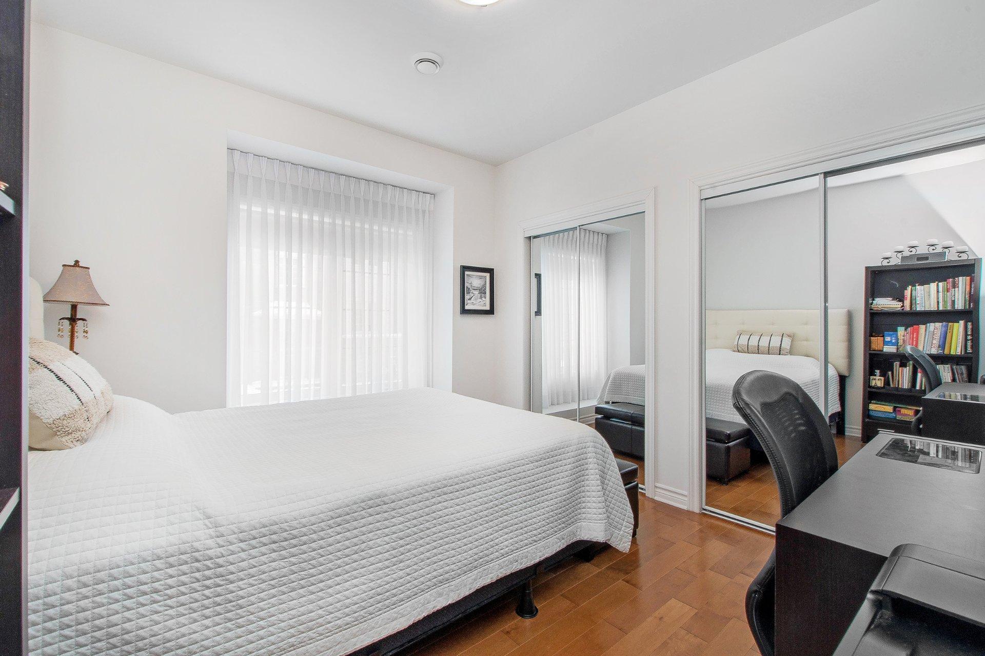 









645


Rue Montmartre

, 203,
Mascouche,




QC
J7K0J2

