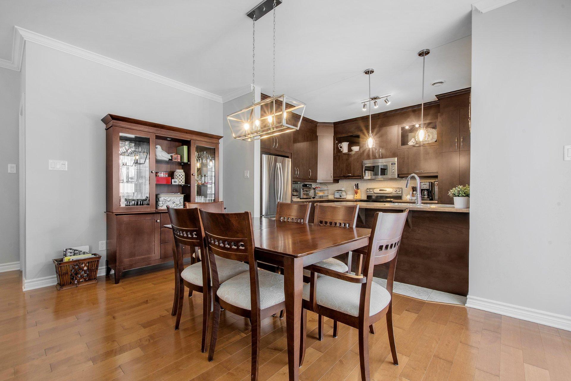 









645


Rue Montmartre

, 203,
Mascouche,




QC
J7K0J2

