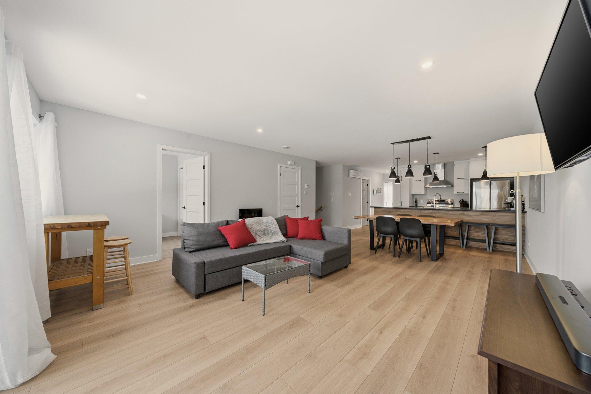 









900


Rue du Gisement

, 7,
Sherbrooke (Les Nations),




QC
J1H0N4

