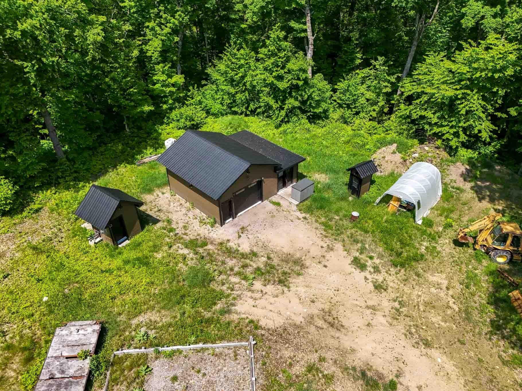 









6


Ch. de la Pruche

,
Déléage,




QC
J9E3A8

