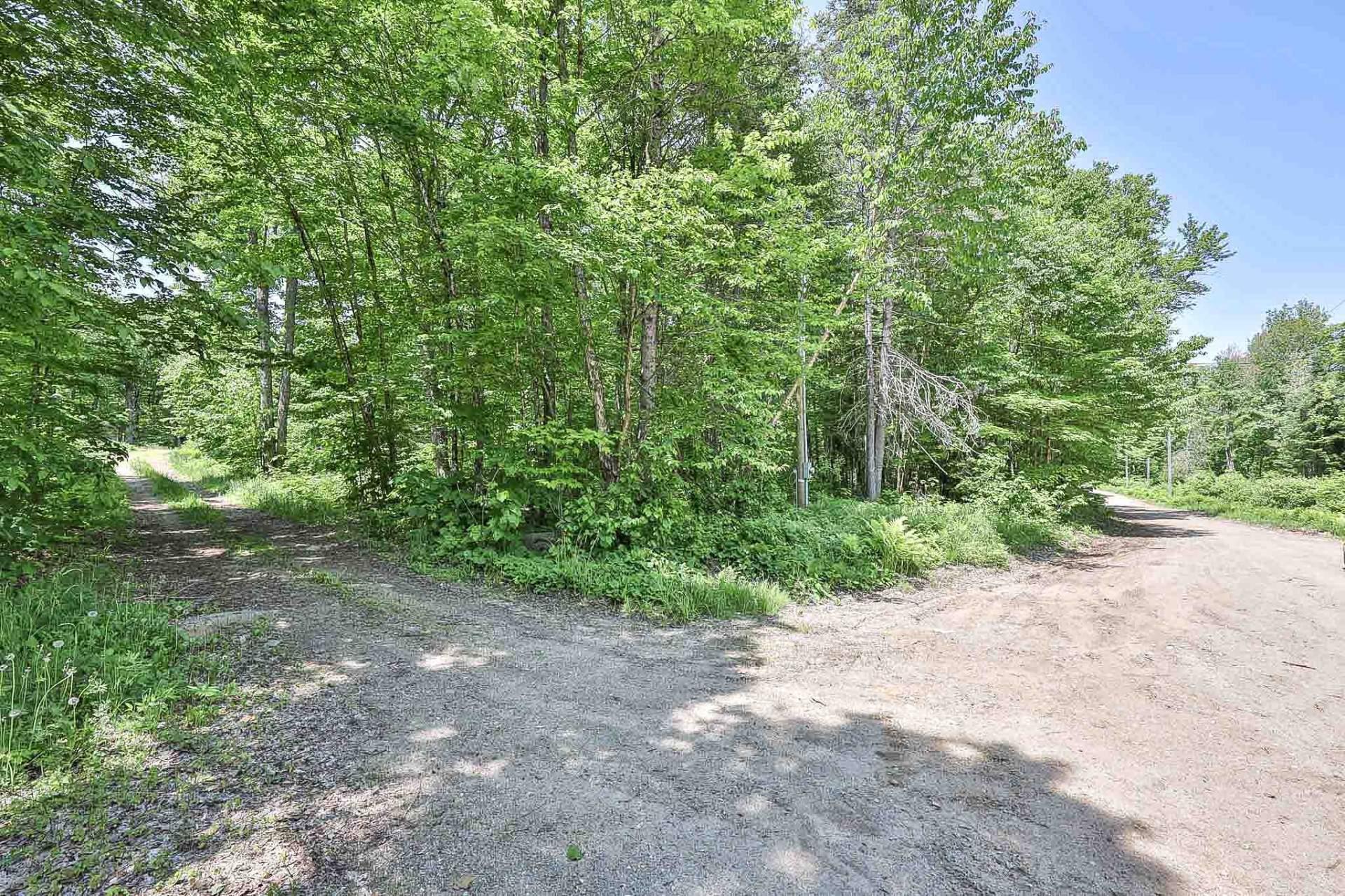 









6


Ch. de la Pruche

,
Déléage,




QC
J9E3A8

