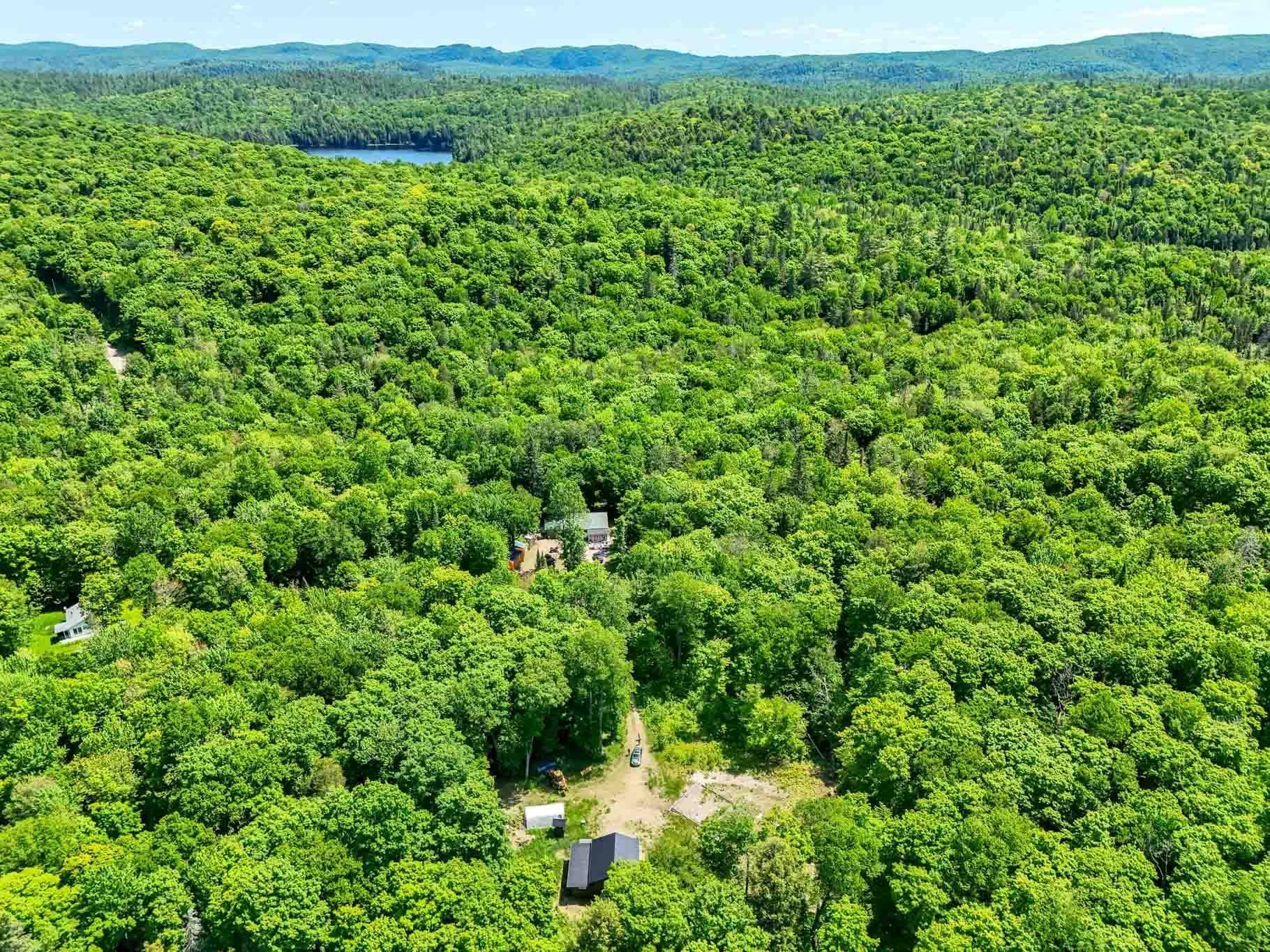 









6


Ch. de la Pruche

,
Déléage,




QC
J9E3A8

