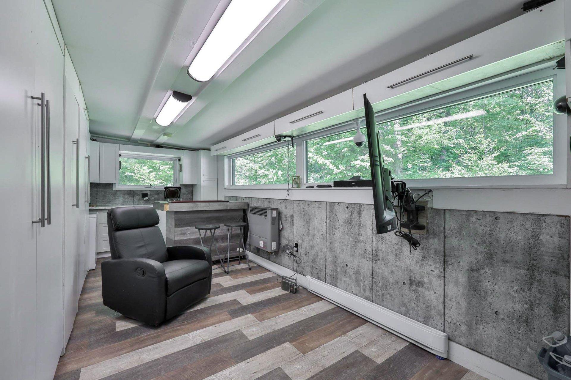 









6


Ch. de la Pruche

,
Déléage,




QC
J9E3A8

