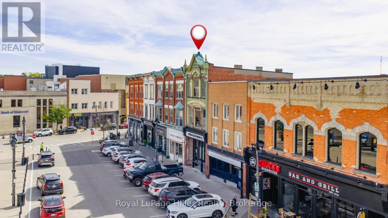 












21 MARKET PLACE E

,
Stratford,




Ontario
N5A1A4

