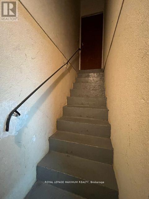 












LOWER - 48 PLOWSHARE CRESCENT

,
Toronto,




Ontario
M9V4Y2

