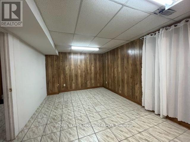 












LOWER - 48 PLOWSHARE CRESCENT

,
Toronto,




Ontario
M9V4Y2

