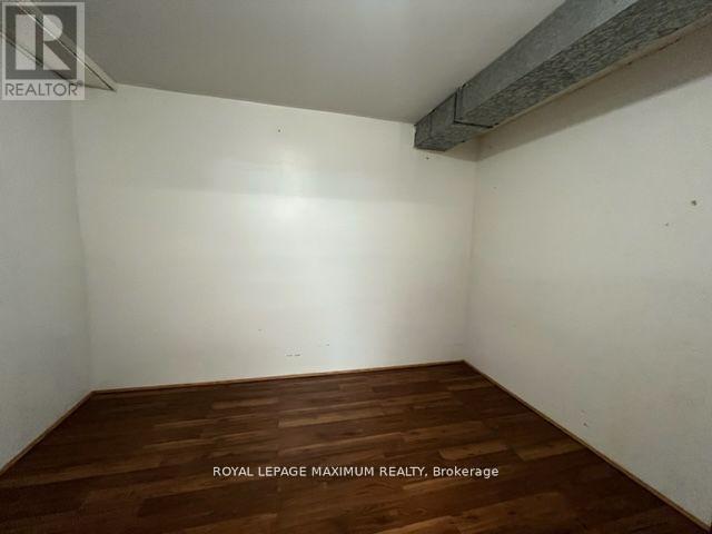 












LOWER - 48 PLOWSHARE CRESCENT

,
Toronto,




Ontario
M9V4Y2

