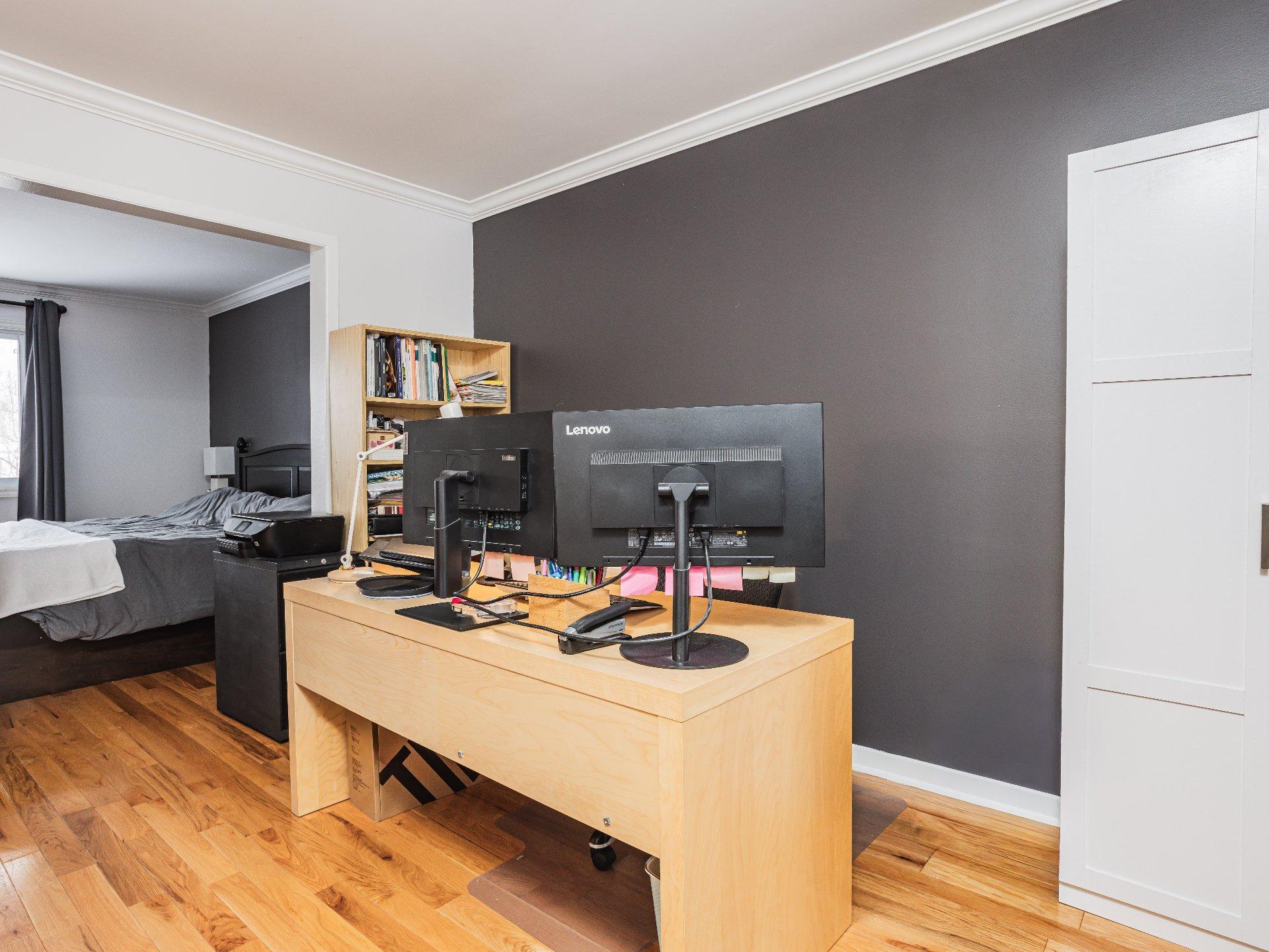 









1530


Route de la Cité-des-Jeunes

,
Saint-Lazare,




QC
J7T2B8

