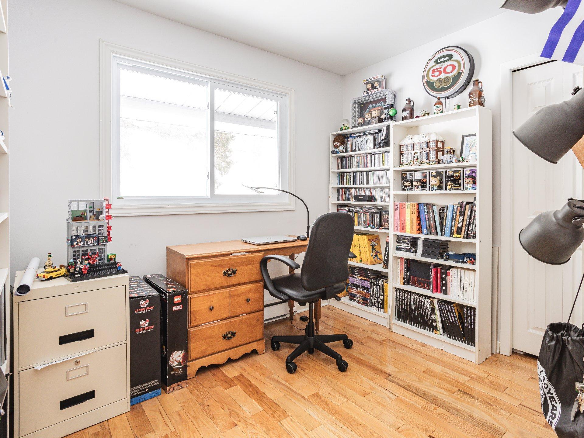 









1530


Route de la Cité-des-Jeunes

,
Saint-Lazare,




QC
J7T2B8

