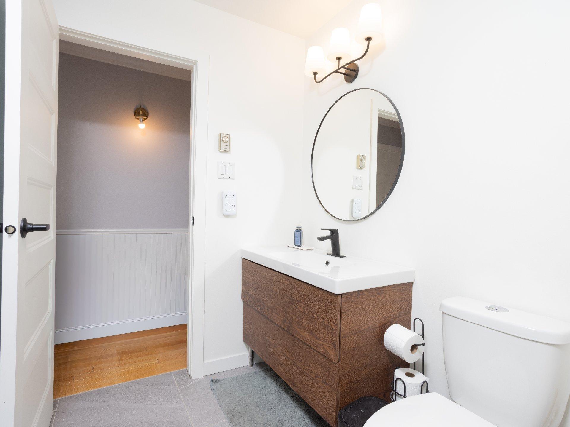 









1530


Route de la Cité-des-Jeunes

,
Saint-Lazare,




QC
J7T2B8

