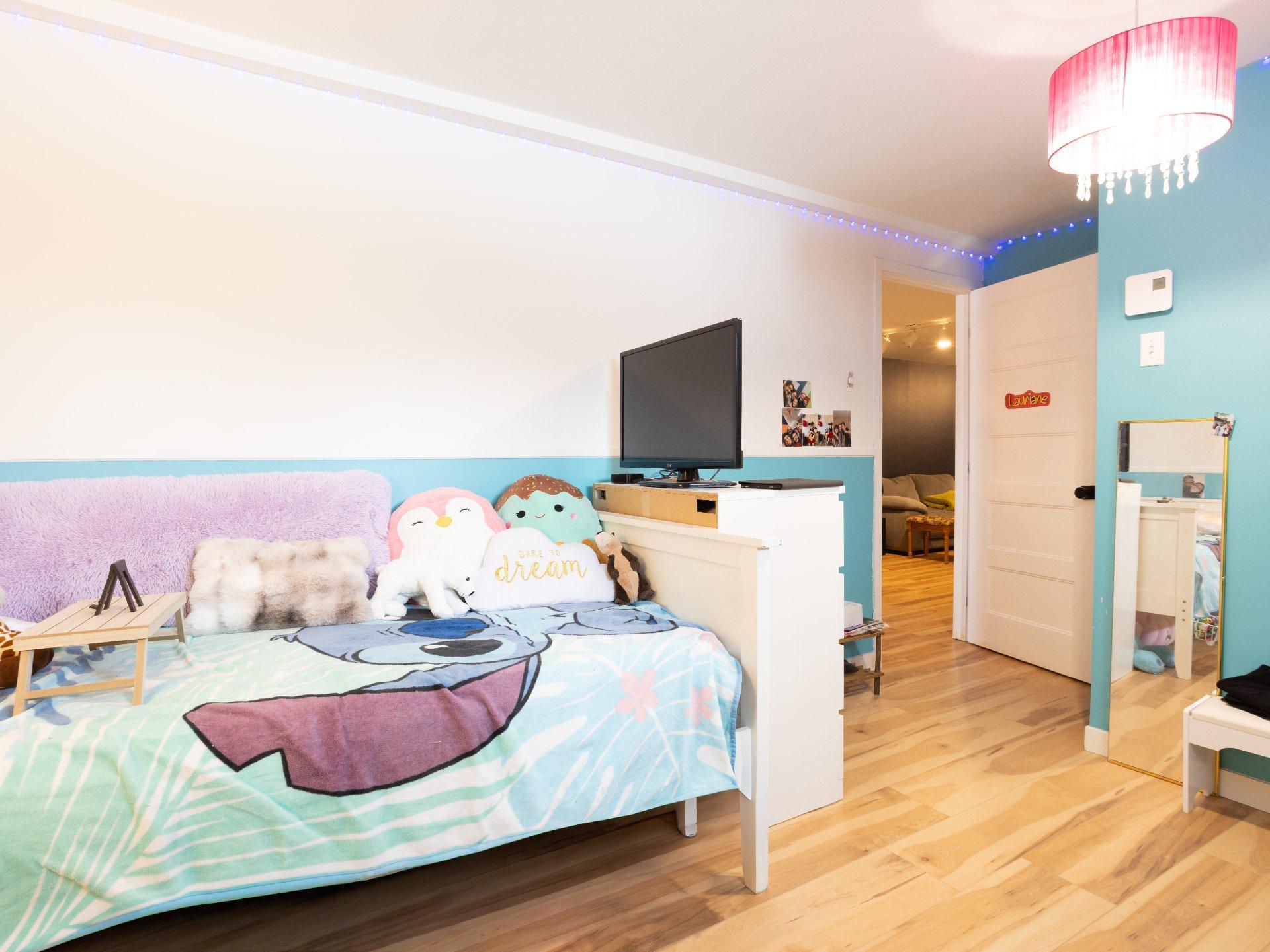 









1530


Route de la Cité-des-Jeunes

,
Saint-Lazare,




QC
J7T2B8

