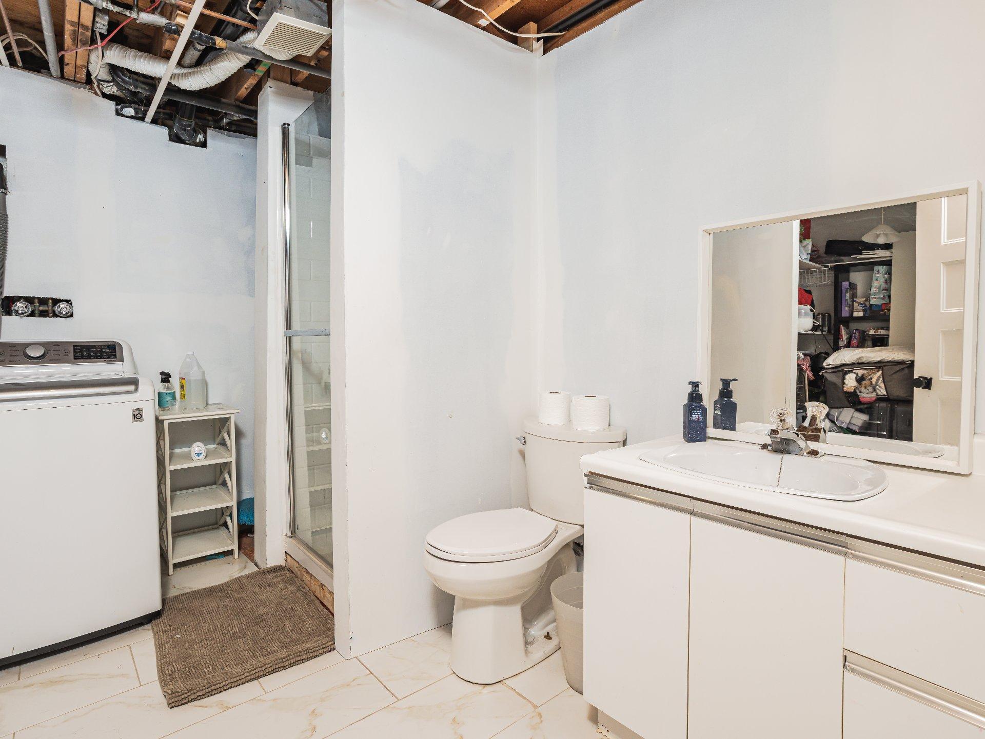 









1530


Route de la Cité-des-Jeunes

,
Saint-Lazare,




QC
J7T2B8

