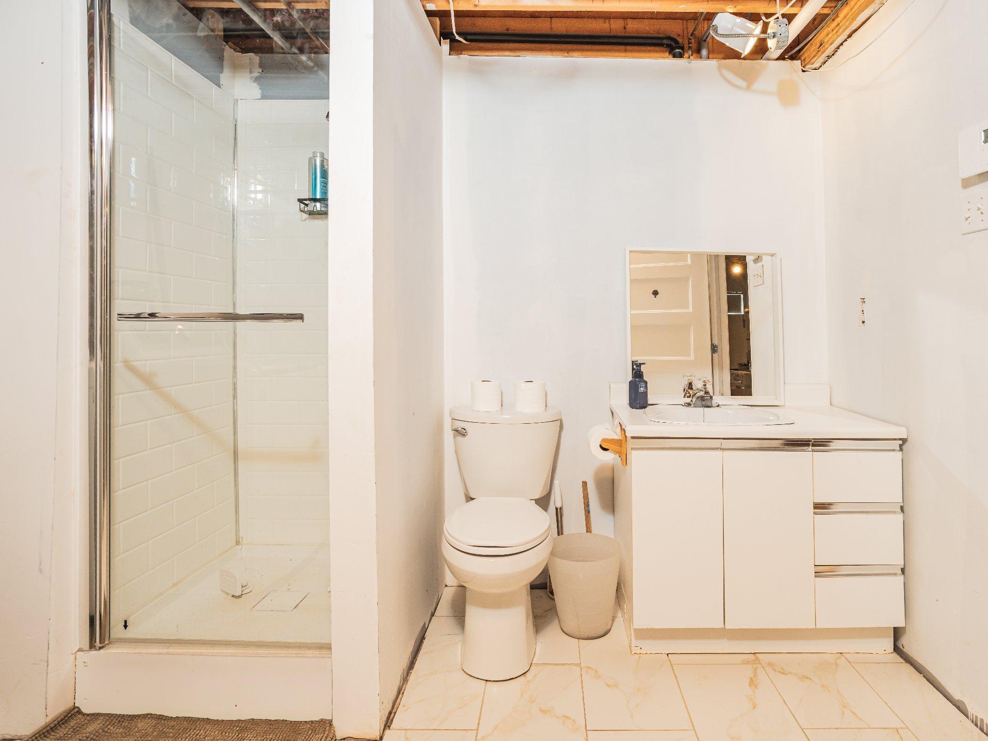 









1530


Route de la Cité-des-Jeunes

,
Saint-Lazare,




QC
J7T2B8

