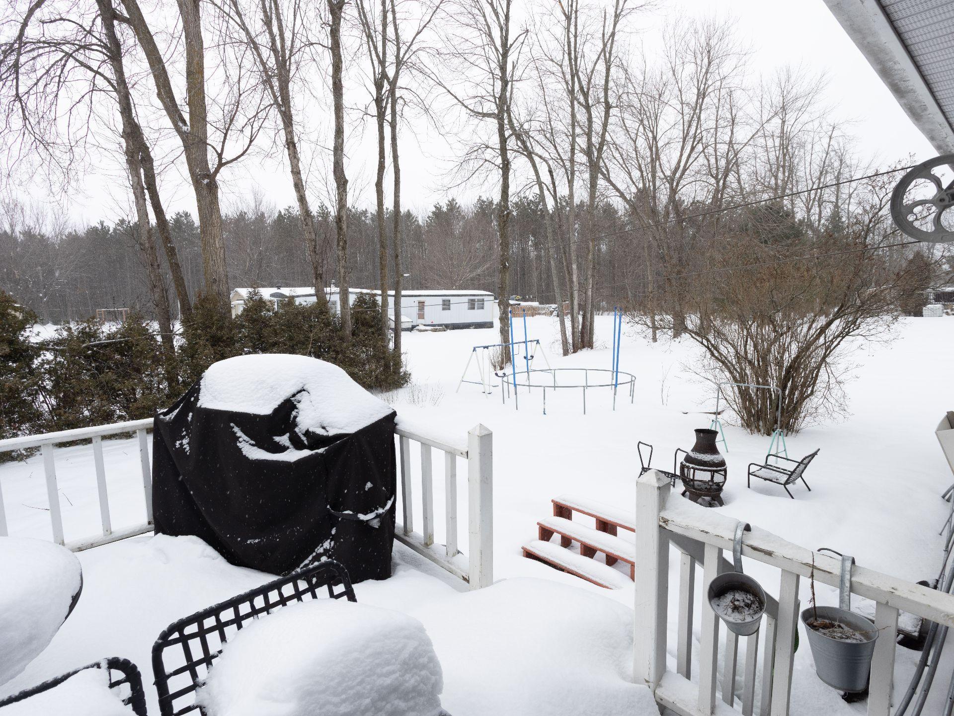 









1530


Route de la Cité-des-Jeunes

,
Saint-Lazare,




QC
J7T2B8

