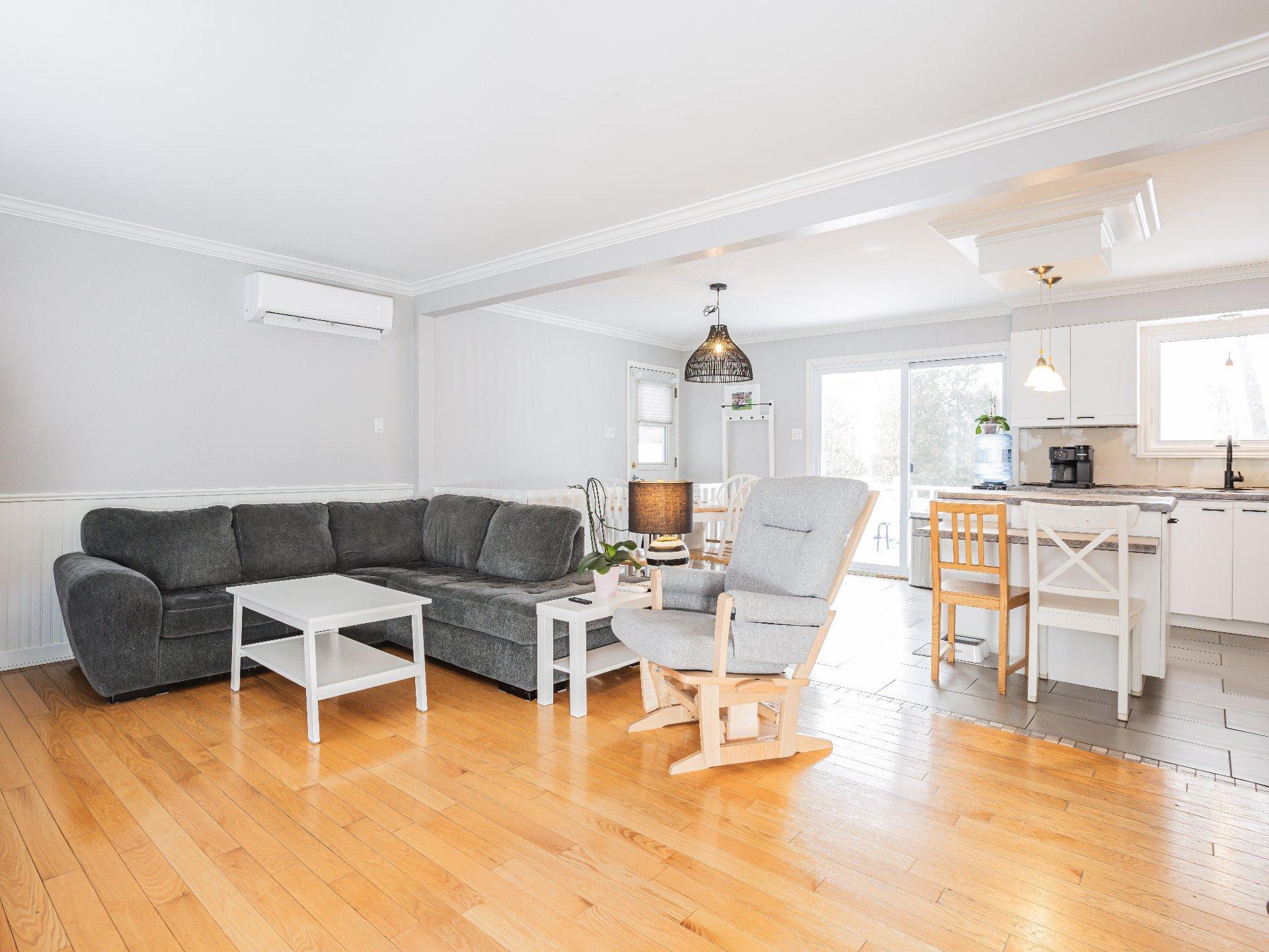 









1530


Route de la Cité-des-Jeunes

,
Saint-Lazare,




QC
J7T2B8

