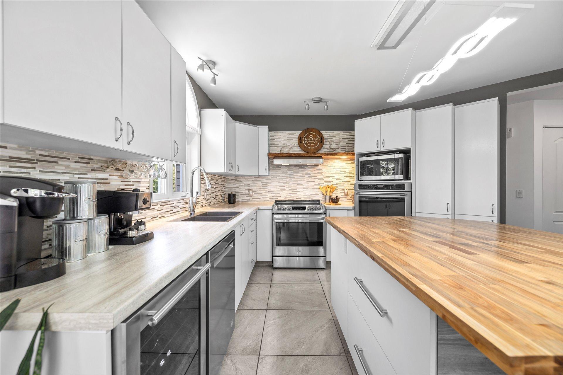 









2326


Ch. Lonsdale E.

,
L'Ange-Gardien,




QC
J8L0G1

