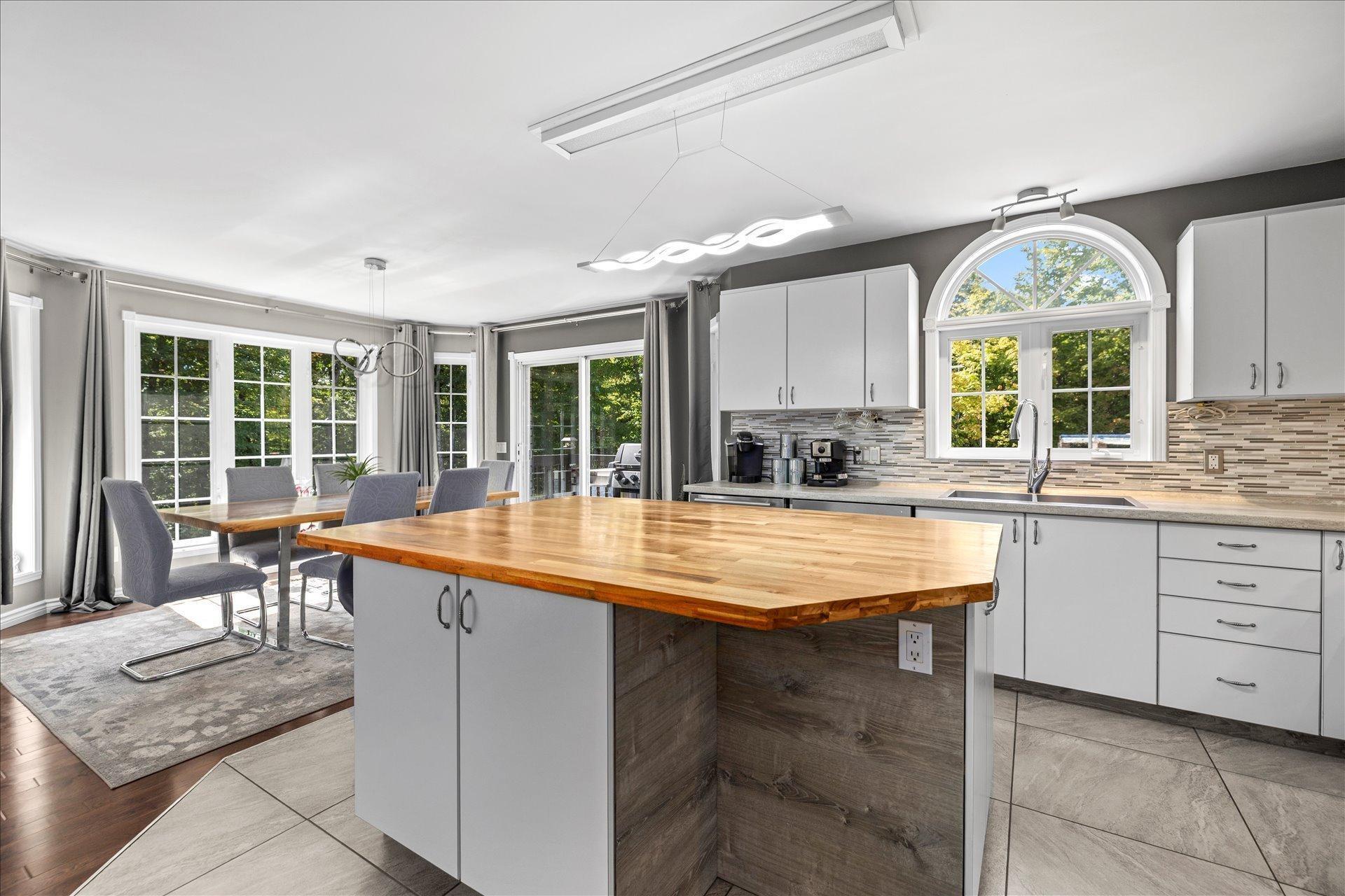 









2326


Ch. Lonsdale E.

,
L'Ange-Gardien,




QC
J8L0G1

