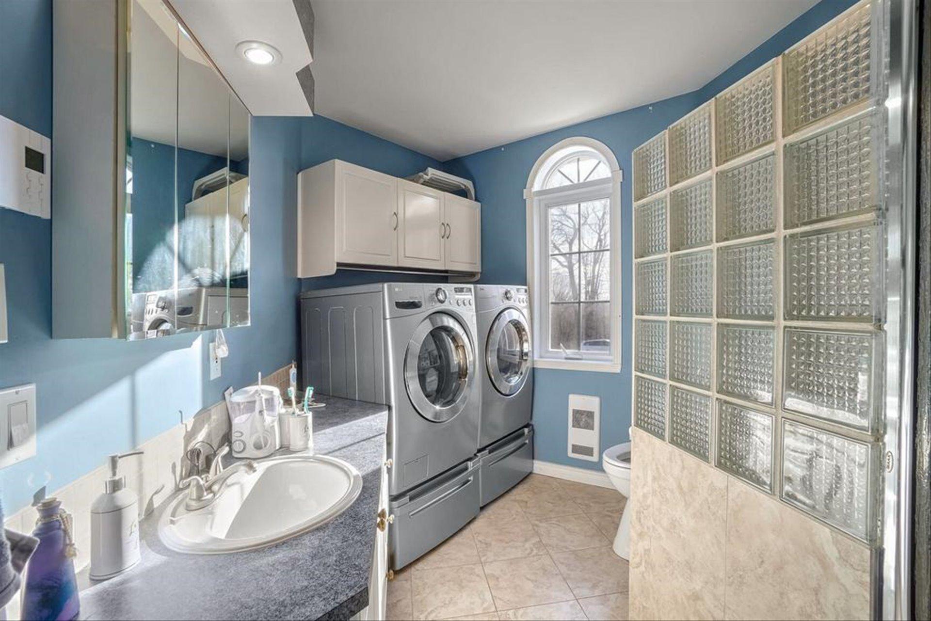 









2326


Ch. Lonsdale E.

,
L'Ange-Gardien,




QC
J8L0G1

