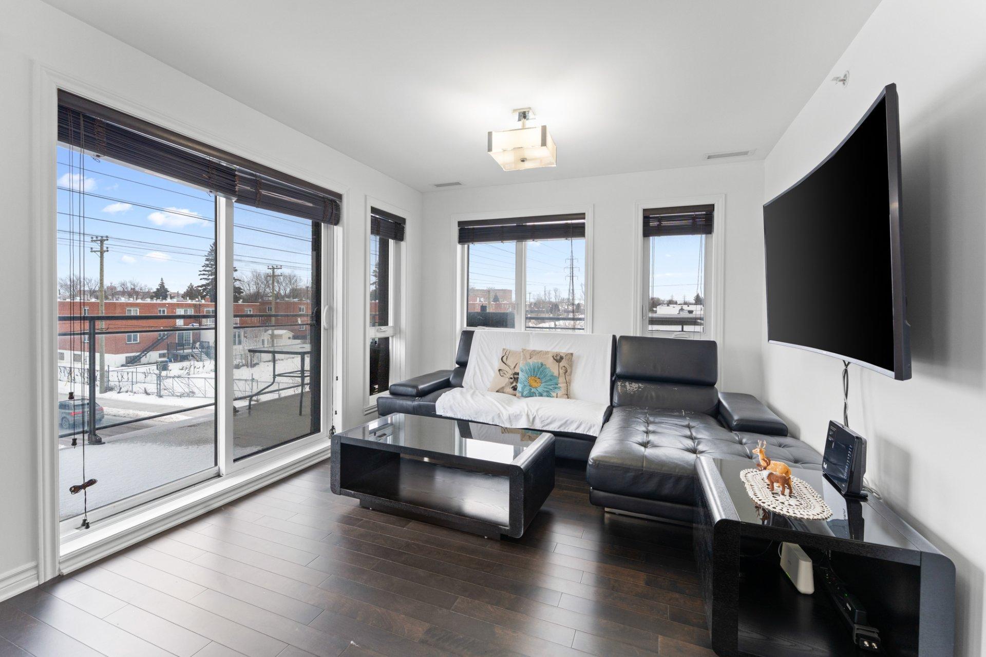 









121


Rue François-Souillard

, 301,
Laval (Laval-des-Rapides),




QC
H7N5J7

