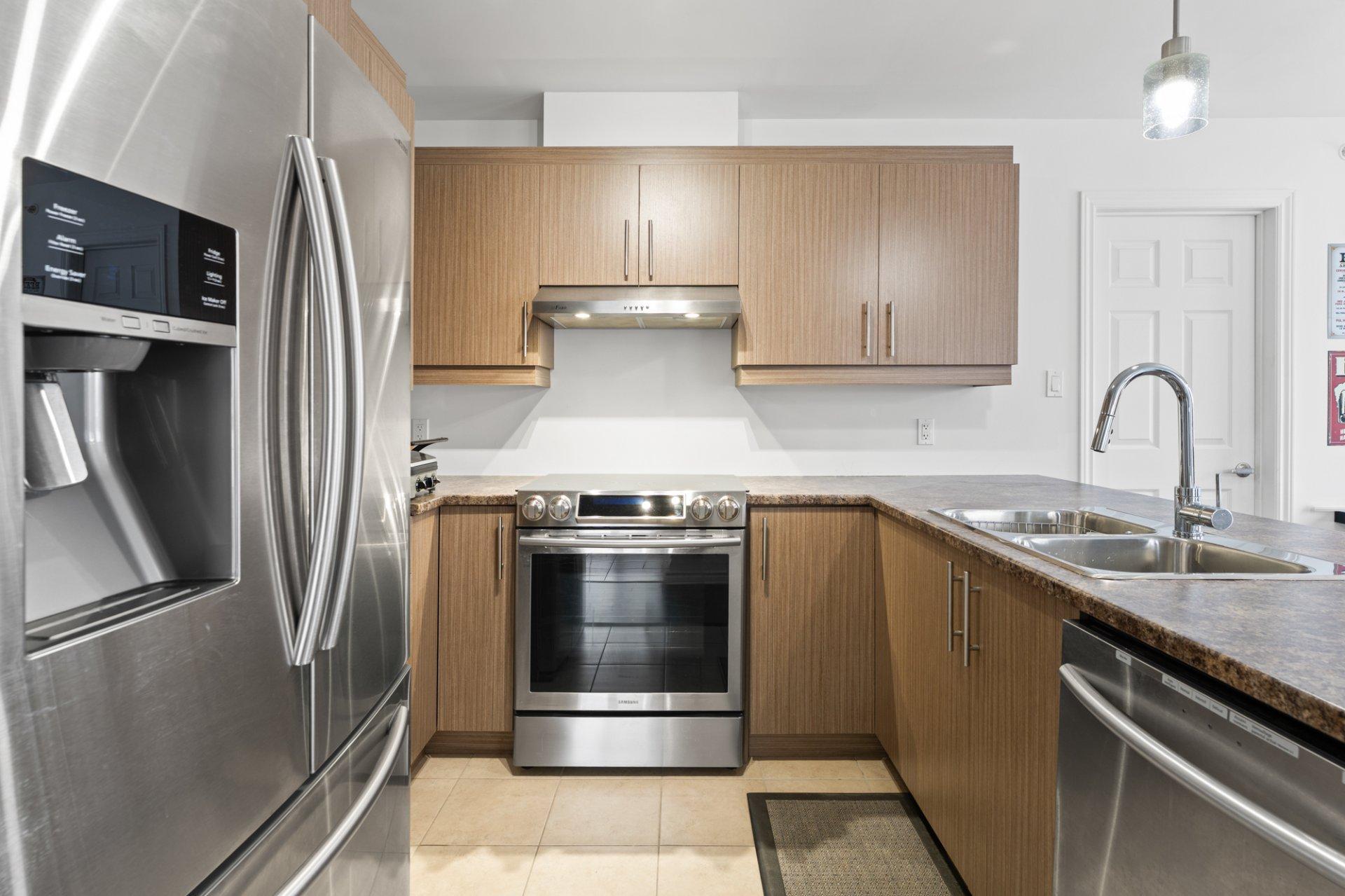 









121


Rue François-Souillard

, 301,
Laval (Laval-des-Rapides),




QC
H7N5J7

